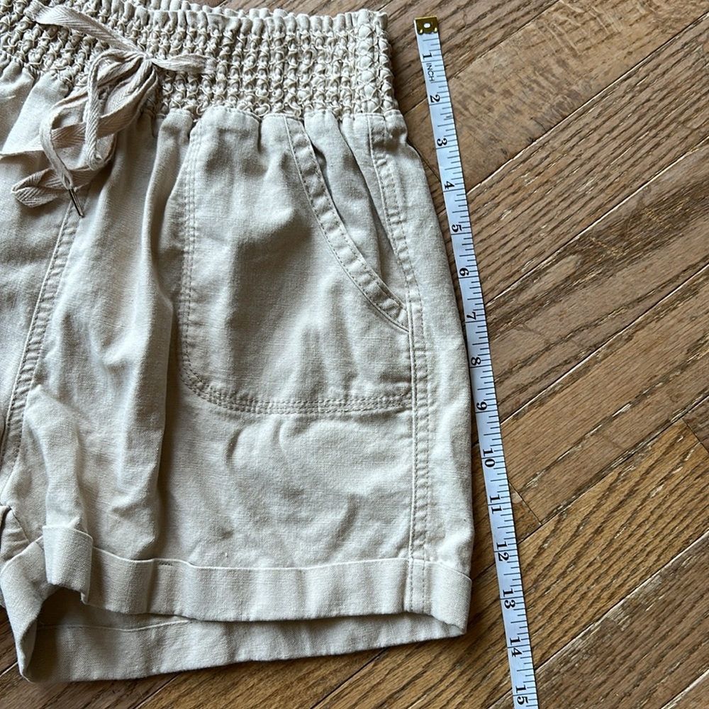 Shorts size small - Picture 7 of 7